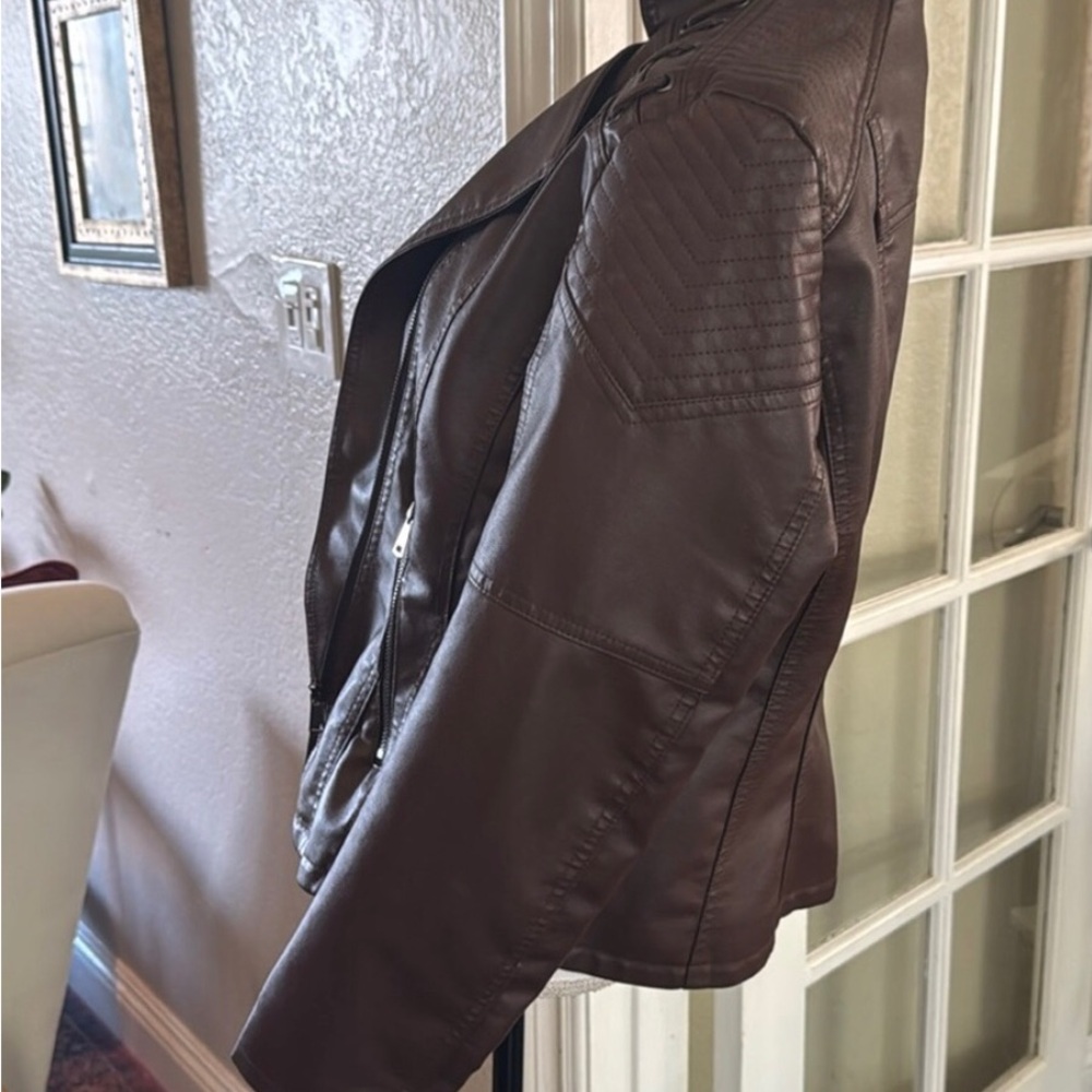 Brown Leather Jacket - Picture 3 of 4